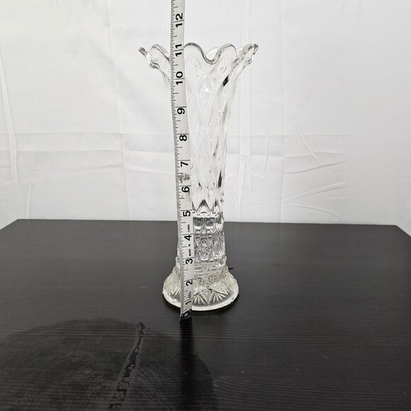Vintage Clear Pressed Glass Trumpet Vase Scalloped Ruffle Rim Elegant Decor - Picture 7 of 8
